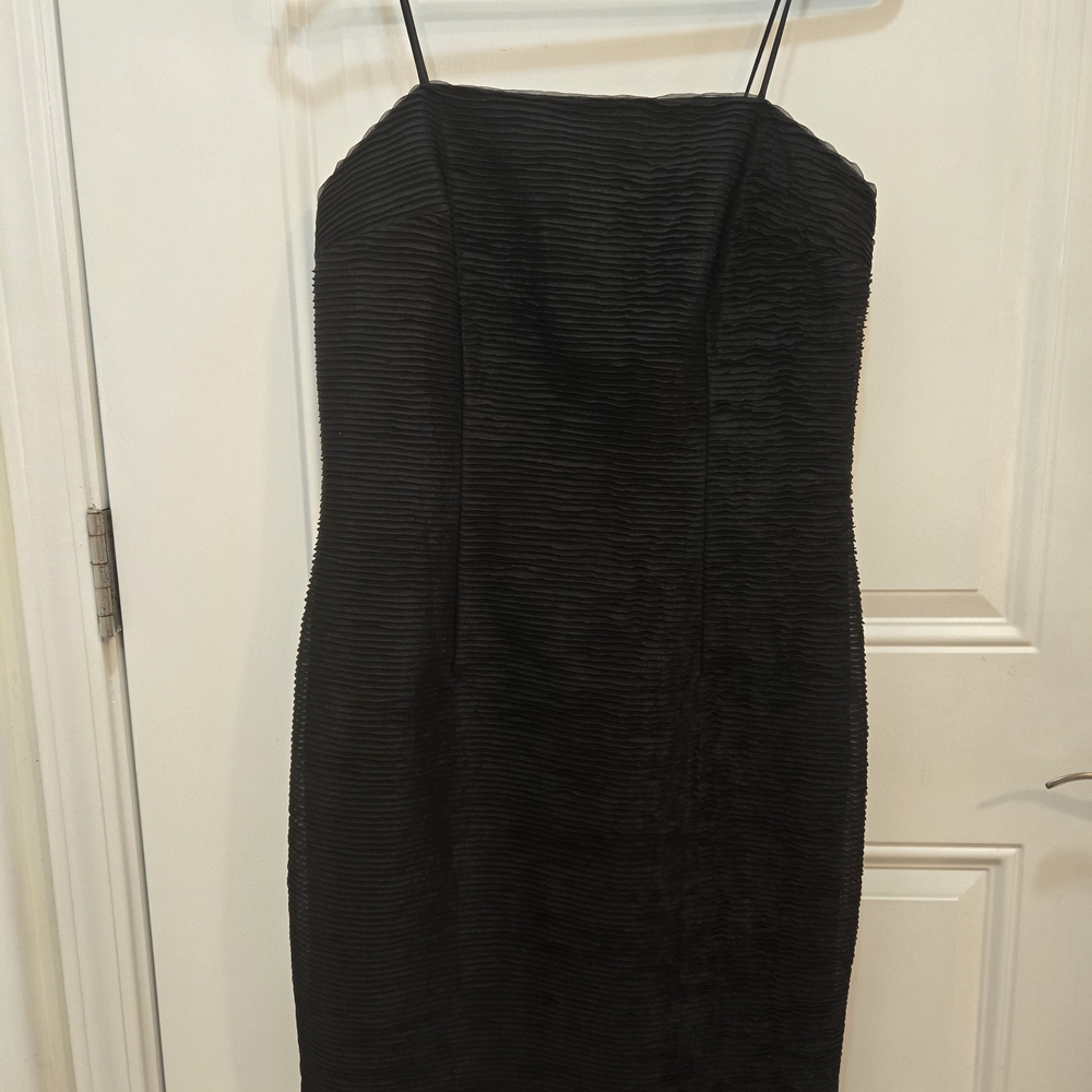 Classic Strapless Black Textured Sheath Dress